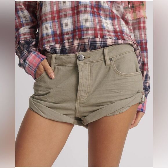 One Teaspoon Bandits faded green super khaki shorts 29 NWT - Picture 13 of 13